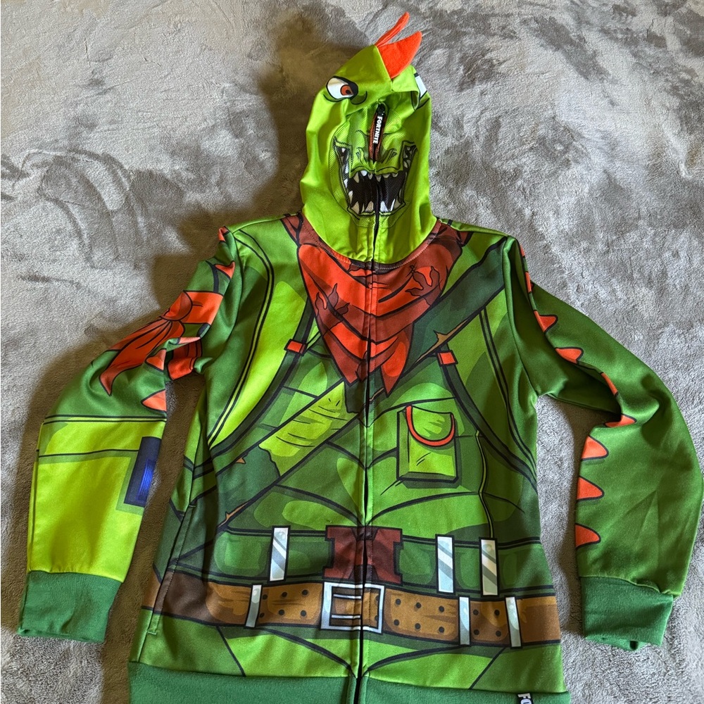 Fortnite sweatshirt